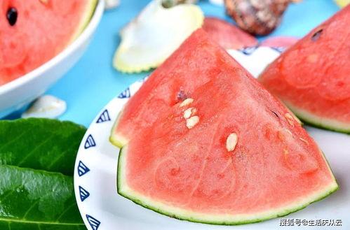 网红吃瓜勺子图片高清壁纸,一勺瓜香,尽享视觉盛宴 第3张 网红吃瓜勺子图片高清壁纸,一勺瓜香,尽享视觉盛宴 第3张