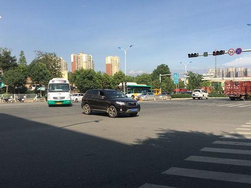 爆料红绿灯堵车视频,揭秘城市交通拥堵背后的真相 第2张 爆料红绿灯堵车视频,揭秘城市交通拥堵背后的真相 第2张