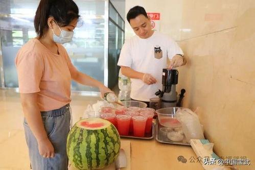 网红最新的吃瓜事件,揭秘幕后真相,网友热议不断 第2张 网红最新的吃瓜事件,揭秘幕后真相,网友热议不断 第2张